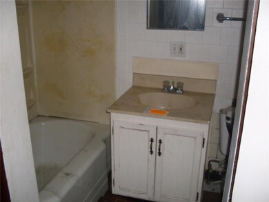 Full Bath.