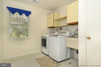 2121 Veranda Ct, Falls Church, VA 22043 - photo 6