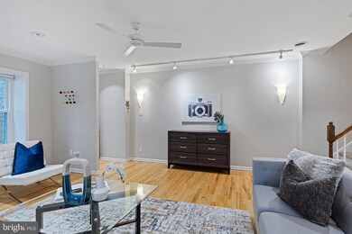 1811 Fitzwater St unit E, Philadelphia, PA 19146 - photo 4