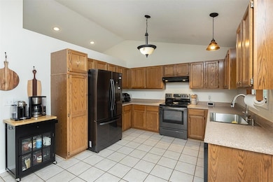 4113 SE 23rd St, Des Moines, IA 50320 - photo 5