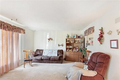 6213 Mullen Rd, Shawnee, KS 66216 - photo 2