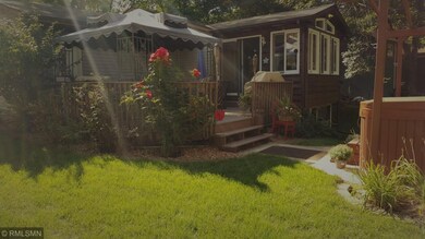 Awesome huge 20x18 deck of the porch is surrounded