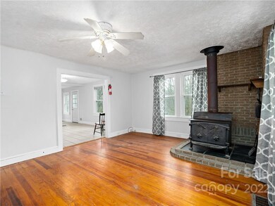 280 Oak Hill Rd, Candler, NC 28715 - photo 4