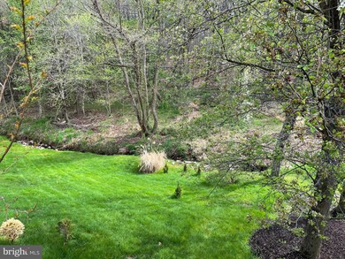 8505 Oak Pointe Way, Fairfax Station, VA 22039 - photo 5