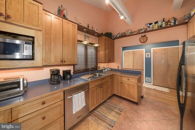 826 Chester Ave, Annapolis, MD 21403 - photo 7