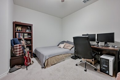 10621 Alpine Meadow Ln, Fort Worth, TX 76140 - photo 7