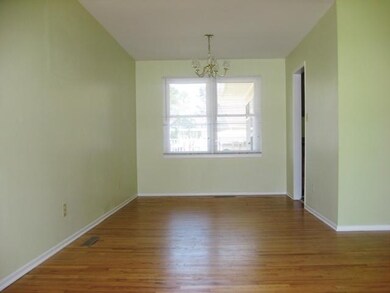 606 Jarman St, Jacksonville, NC 28540 - photo 6