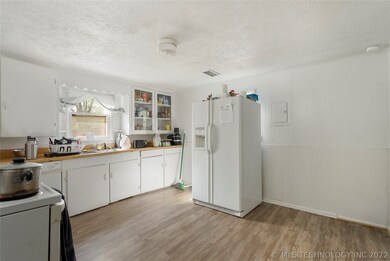 120 W 9th St S, Claremore, OK 74017 - photo 6