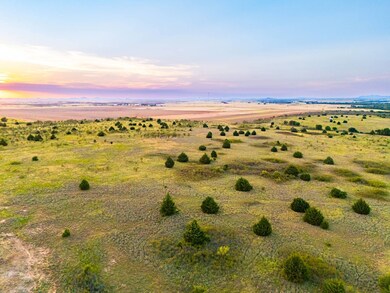 000 W Gore Blvd, Indiahoma, OK 73552 - photo 7