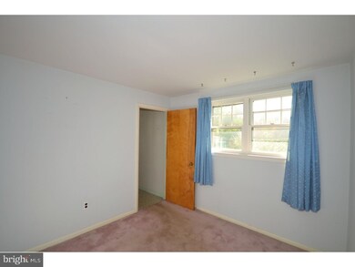 1808 Clinton Rd, Norristown, PA 19403 - photo 6