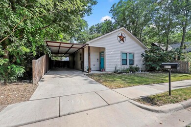 302 Olive St, Cleburne, TX 76031 - photo 2