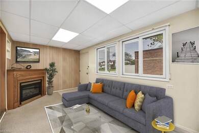 25320 Country Club Blvd unit 19, North Olmsted, OH 44070 - photo 5