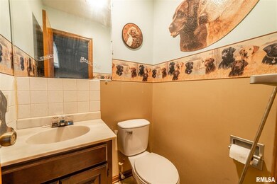 725 Oklahoma Ave, Lincoln, IL 62656 - photo 7