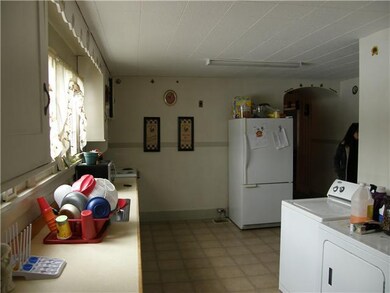 Kitchen South unit