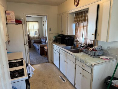 2220 S 7- Kitchen