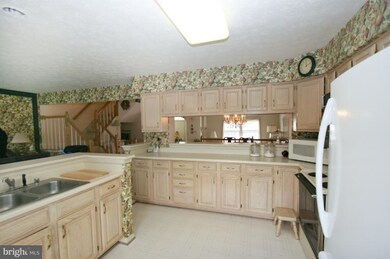 2806 Quarry Heights Way, Baltimore, MD 21209 - photo 5