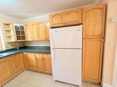 2760 W 62nd Place unit 203, Hialeah, FL 33016 - photo 6