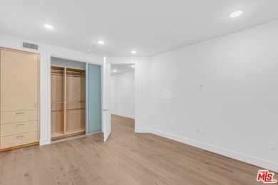 2000 N Beachwood Dr unit 4, Los Angeles, CA 90068 - photo 5