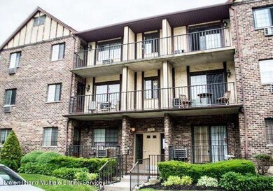 160 Devon Loop unit 1, Staten Island, NY 10314 - photo 6