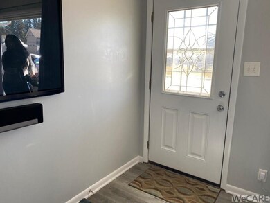 1002 Middle St, Wapakoneta, OH 45895 - photo 5