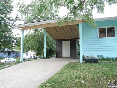 1701 SW 66th St, Topeka, KS 66619 - photo 2