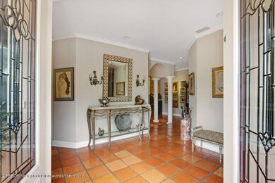 3 Foyer