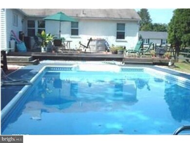 1809 Wayne Dr, Norristown, PA 19403 - photo 5