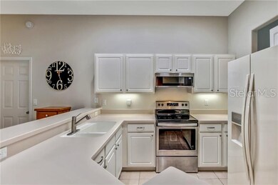 Beautifully spaced kitchen which is perfect for en