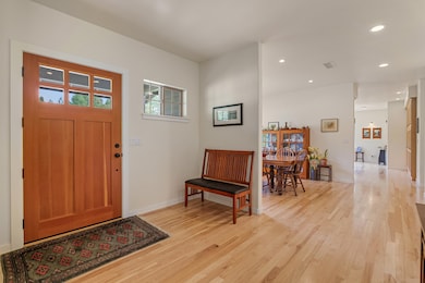 255 Mountain Paradise Dr, Grants Pass, OR 97526 - photo 5