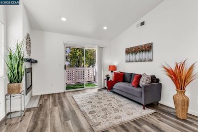 253 Florence Ct unit 253, Hercules, CA 94547 - photo 5