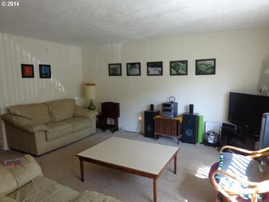 1460 Morningside Dr, Eugene, OR 97401 - photo 5