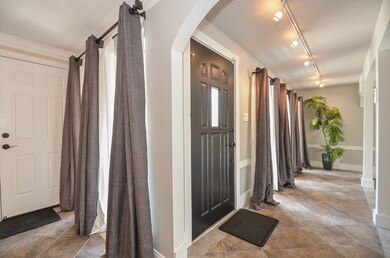 5415 Arncliffe Dr, Houston, TX 77088 - photo 4