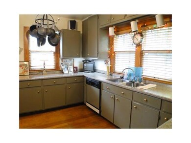 1716 Coleman Ave, Lansing, MI 48910 - photo 5