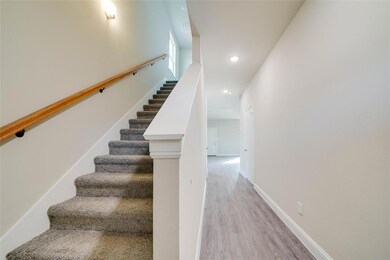 809 W Coffin St unit 809-811, Denison, TX 75020 - photo 3