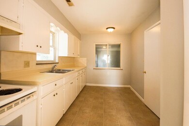 37 N Ashburton Rd, Columbus, OH 43213 - photo 6