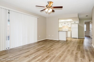 003-photo-living-room-11242731