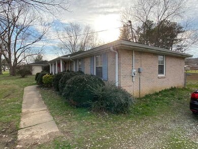 112 Hilltop Dr, Shelbyville, TN 37160 - photo 3