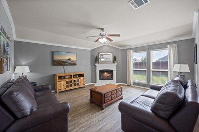 731 Tolleson Dr, Celina, TX 75009 - photo 4