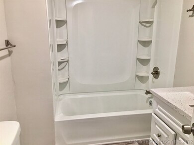 711 N Division St, Cleveland, OK 74020 - photo 7