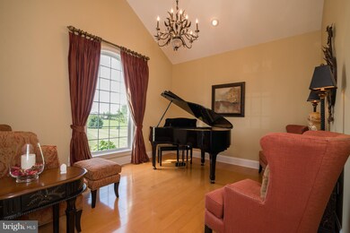 399 Mcmurran Farm Ln, Shepherdstown, WV 25443 - photo 5