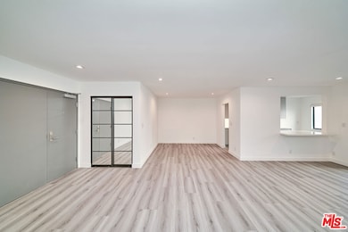 145 S Maple Dr unit 102, Beverly Hills, CA 90212 - photo 3