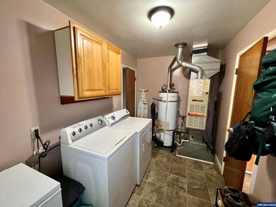 1635 Walnut St SW, Albany, OR 97321 - photo 4