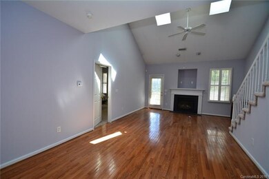 1512 Forest Park Dr, Statesville, NC 28677 - photo 4