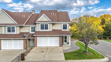 926 Ramsey St, Hastings, MN 55033 - photo 4