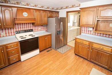 1016 S Adams St, Princeton, IN 47670 - photo 4