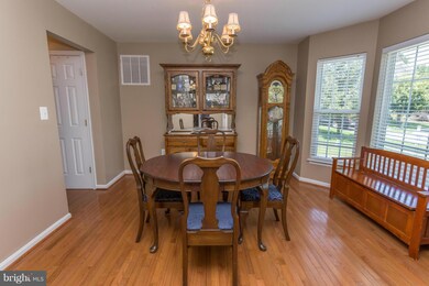 11202 Hollins Ct, Fredericksburg, VA 22407 - photo 5