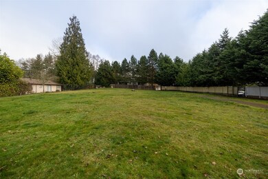 11907 Admiralty Way, Everett, WA 98204 - photo 2