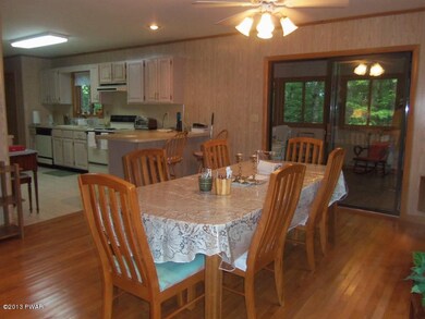 802 Saddle Brook Ct, Hawley, PA 18428 - photo 4