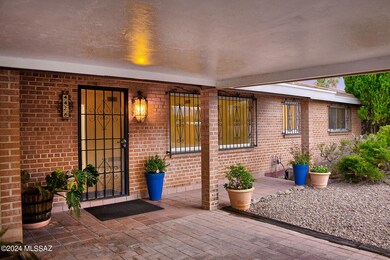 4426 E La Jolla Cir, Tucson, AZ 85711 - photo 4