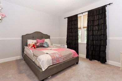 148 Wyncrest Rd, Marlboro, NJ 07746 - photo 4